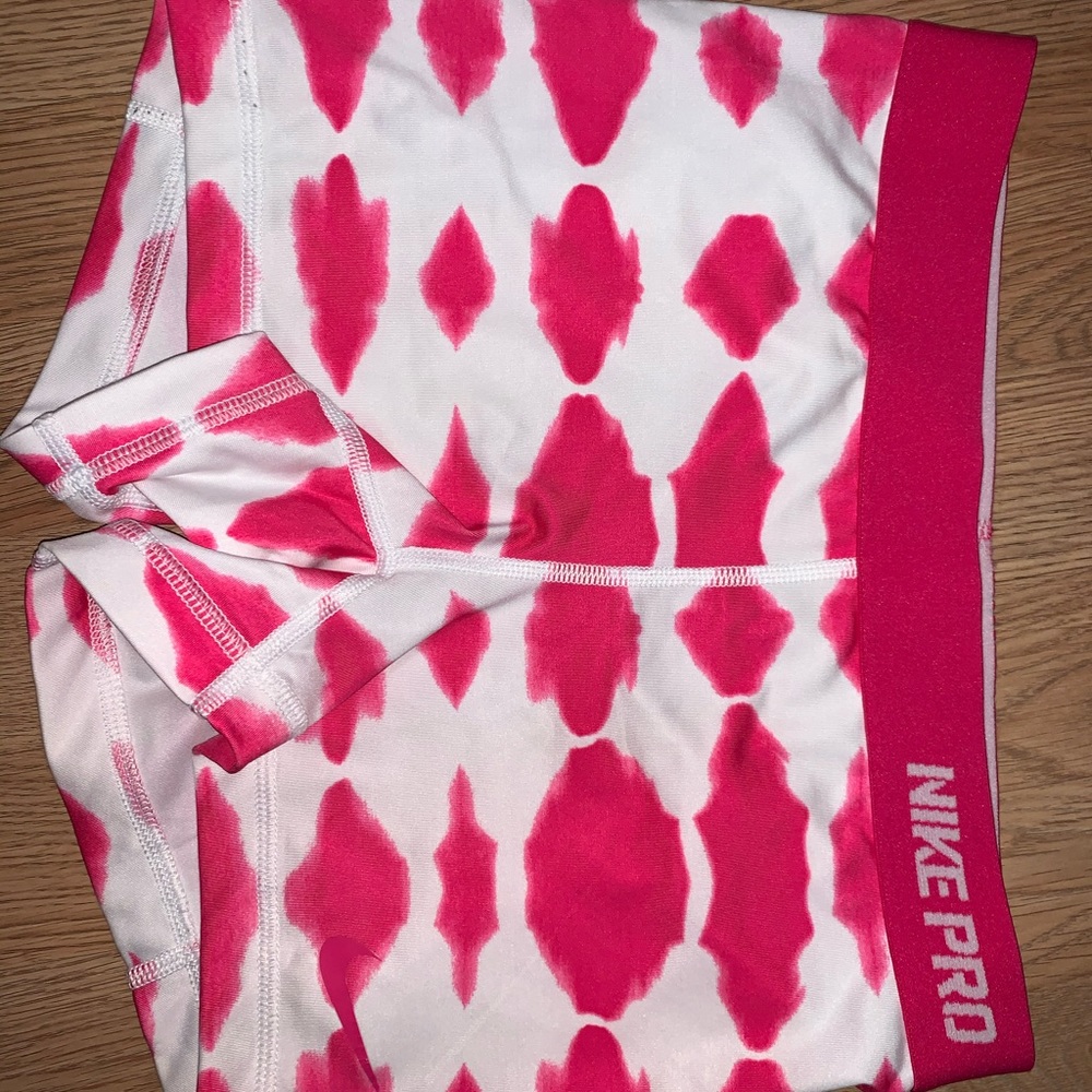 Women’s Nike Pro shorts, 3 inch